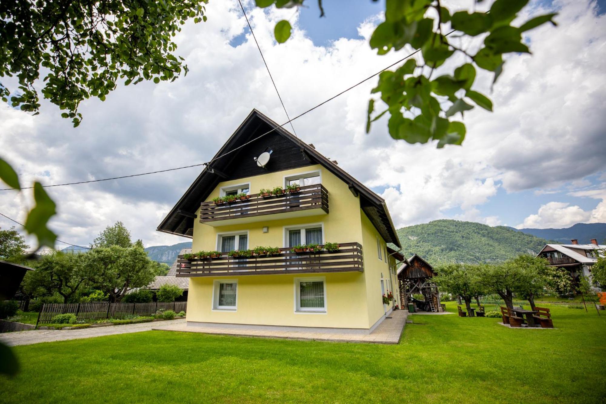 Apartmaji Arh Matilda Бохинь Экстерьер фото